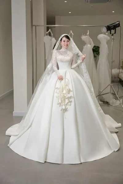 Mẫu váy cưới cô dâu ROYAL LACE haute couture