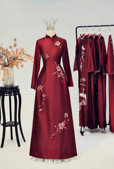 Mẫu áo dài bà sui màu đỏ đô thêu họa tiết hoa hồng đơn giản (2X)