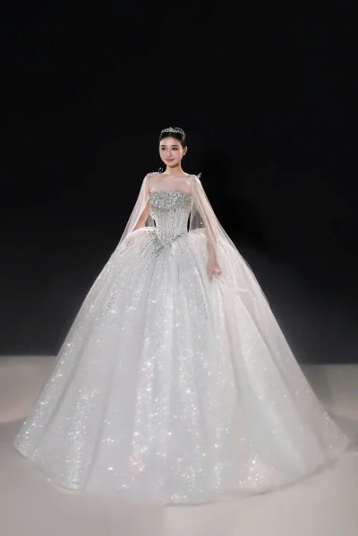 Váy cưới cô dâu kèm choàng đính đá pha lê ren kim sa đá màu cao cấp