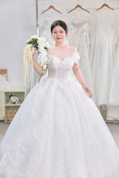 Váy cưới cô dâu trễ vai đính hoa bigsize 70kg
