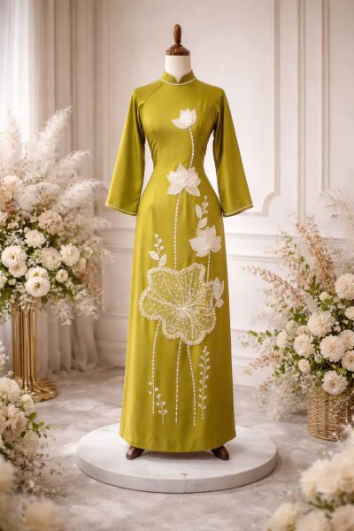 Mẫu áo dài bà sui màu xanh cốm phối họa tiết hoa sen trắng (2X)