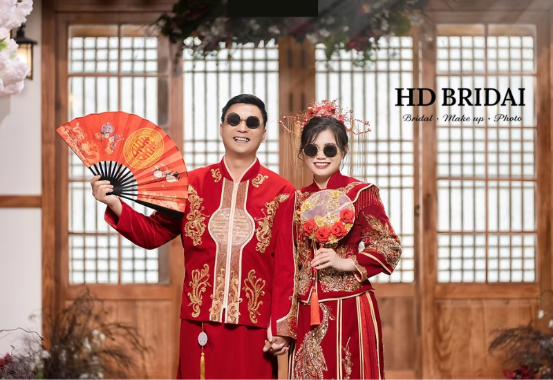 Áo khỏa đính đá sang trọng