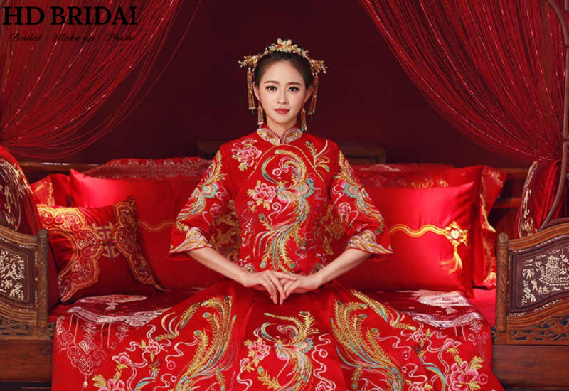 Họa tiết rồng phụng trên áo khỏa