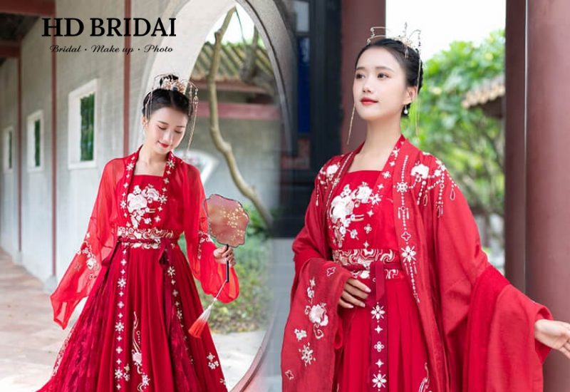 Mẫu áo khỏa cổ phục cưới truyền thống
