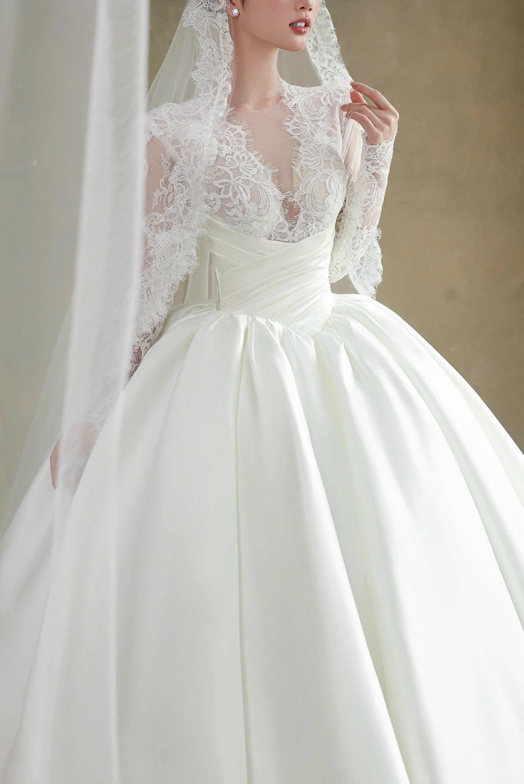 Mẫu váy cưới Élodie Royale BST Classic Romance