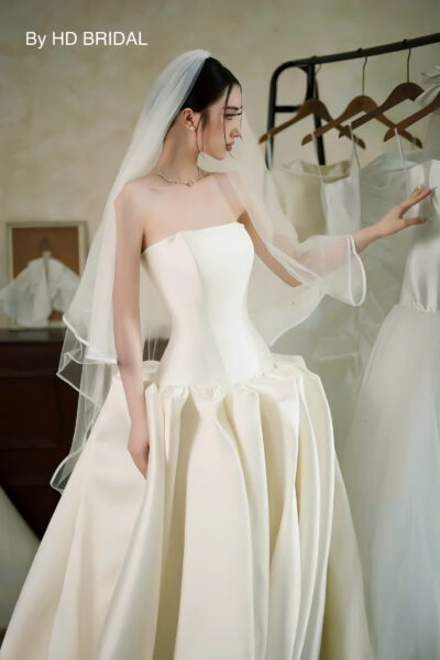 Mẫu váy cưới Imperial Étoile by HD BRIDAL couture