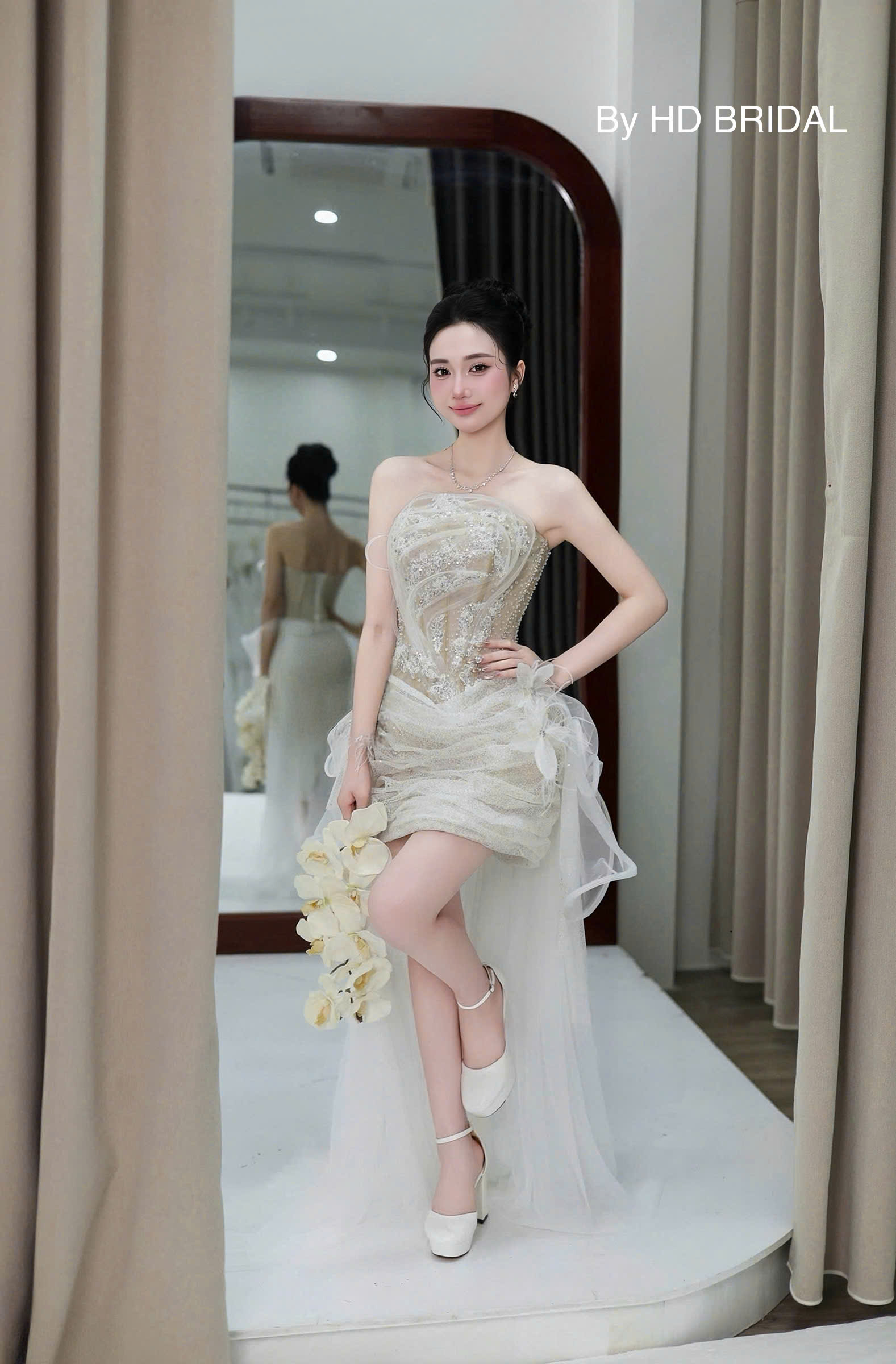 Mẫu váy cưới after party Veloura Haute Couture
