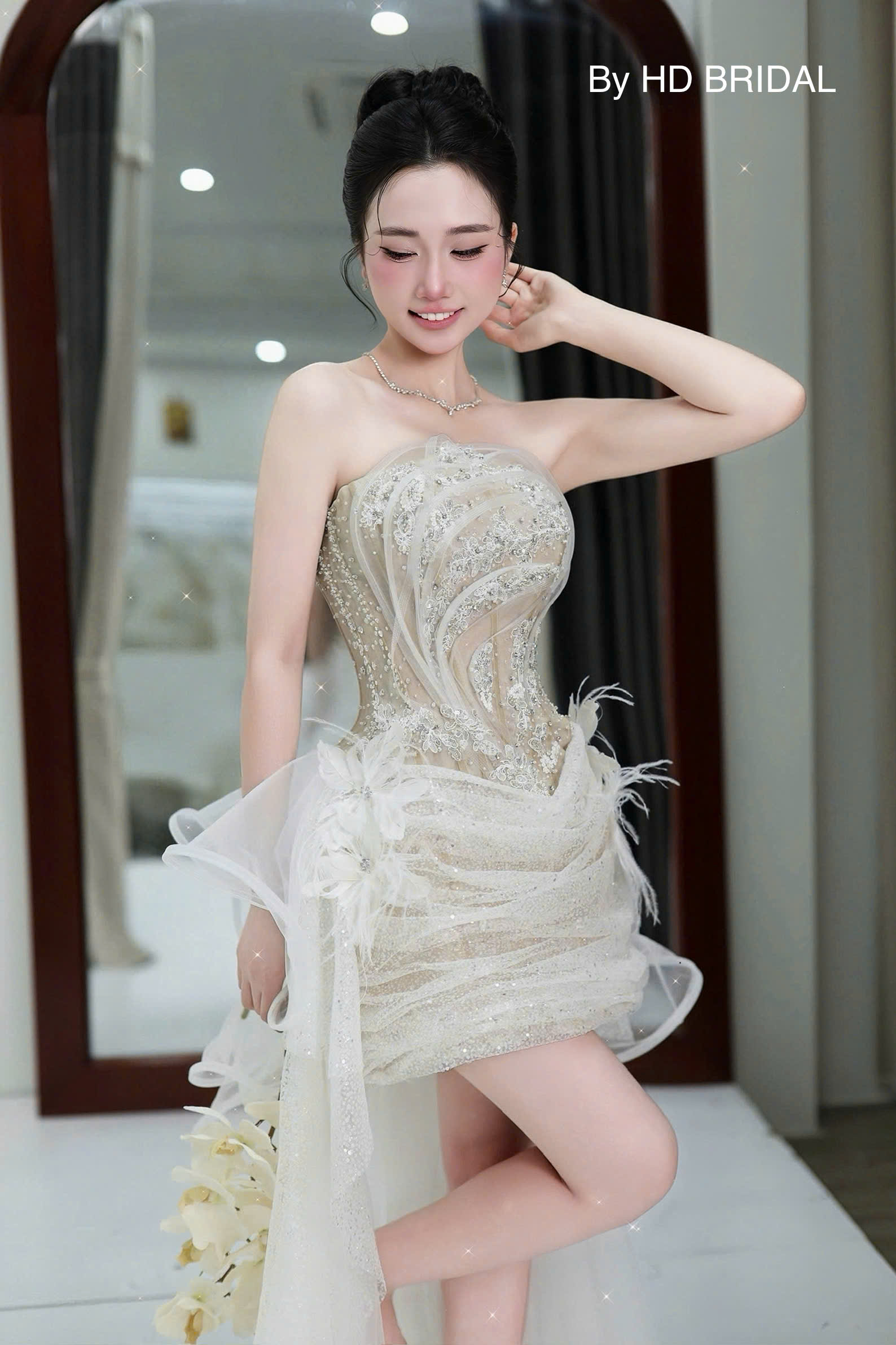 Mẫu váy cưới after party Veloura Haute Couture