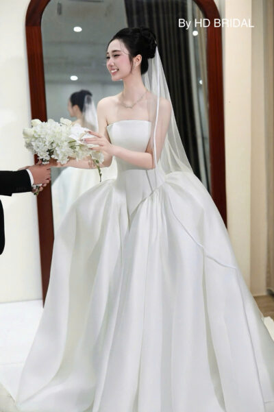 Mẫu váy cưới Aurora Étoile by HD BRIDAL