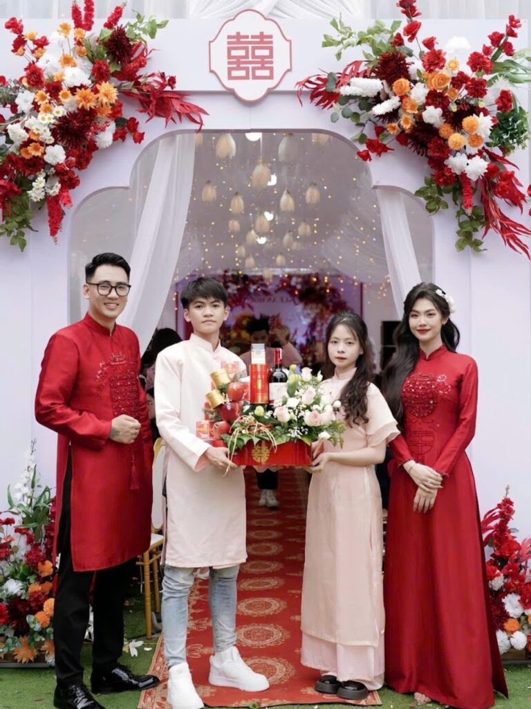 Áo dài cưới hỏi, bưng quả tại Bình Dương đẹp