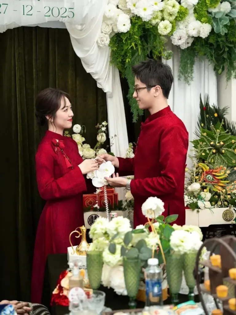 Áo dài cưới sang trọng dành cho cô dâu chú rể tại Quận 1