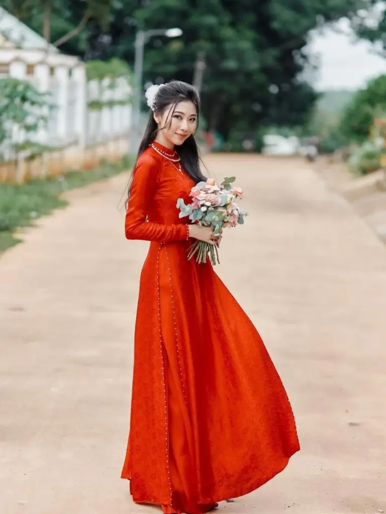 Cho thuê áo dài Quận 12 gồm áo dài cưới, áo dài bưng quả và áo dài gia đình đa dạng mẫu mã