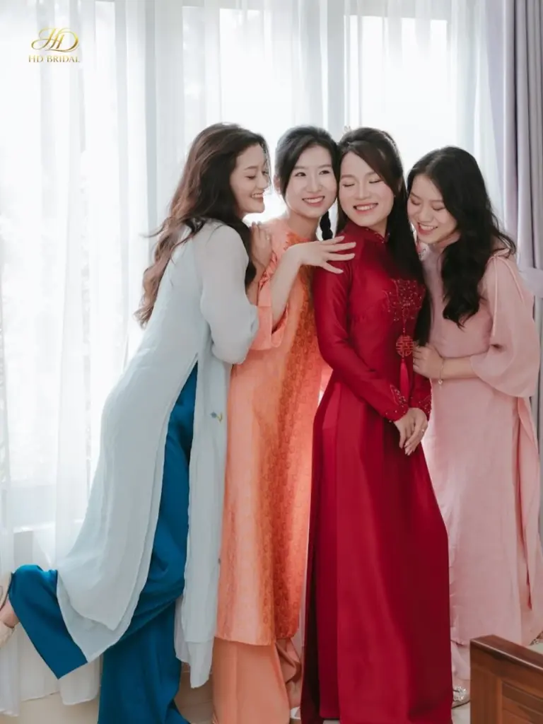 Thuê áo dài Quận 3 cho gia đình, nam nữ và trẻ em nhiều mẫu đẹp