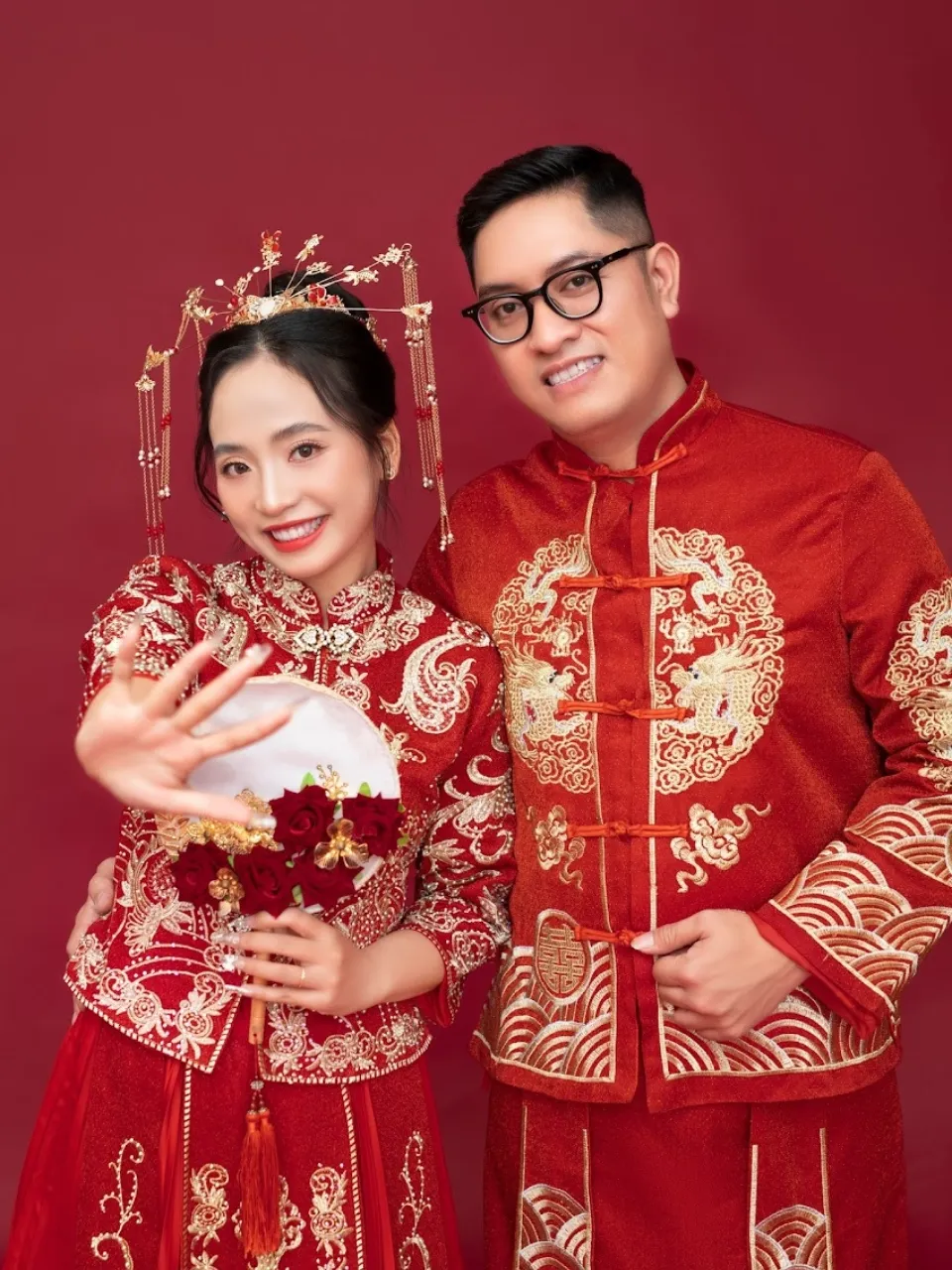 Áo Khỏa Hiện Đại