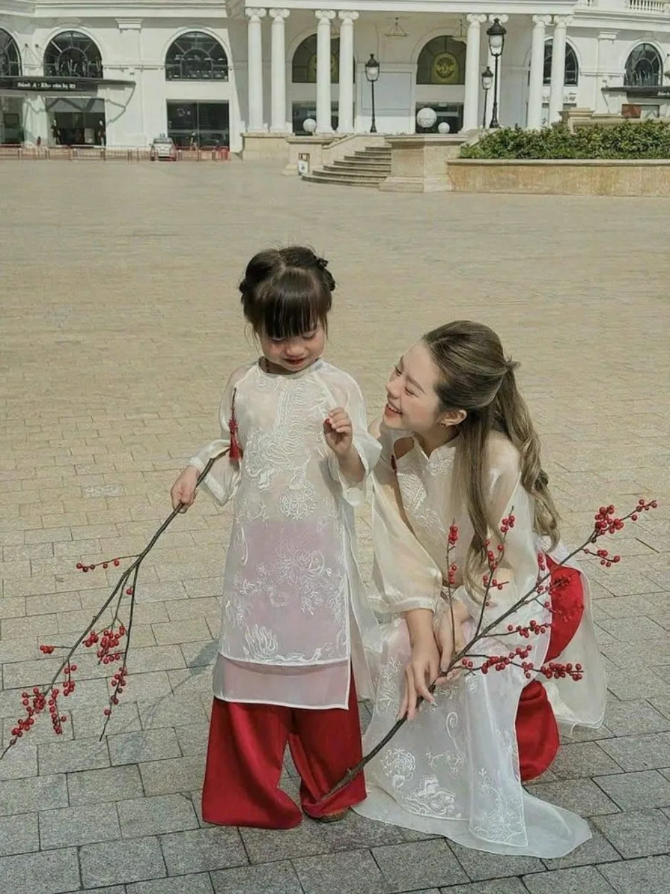 Các Mẫu Áo Dài Trẻ Em Được Yêu Thích Hiện Nay
