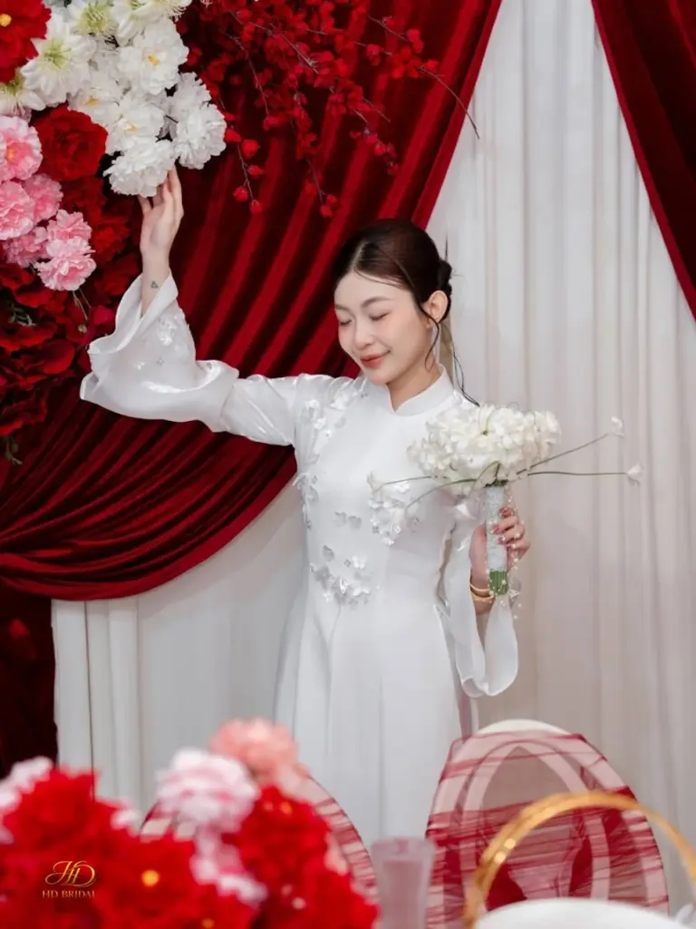Mẫu áo dài cưới truyền thống đẹp tại Bình Dương dành cho lễ gia tiên và lễ ăn hỏi
