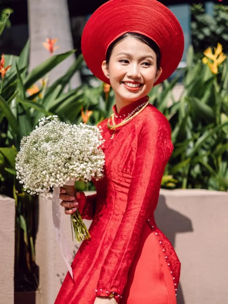 HD Bridal cho thuê áo dài Quận 12 với nhiều mẫu áo dài cưới, áo dài bưng quả và áo dài gia đình đẹp