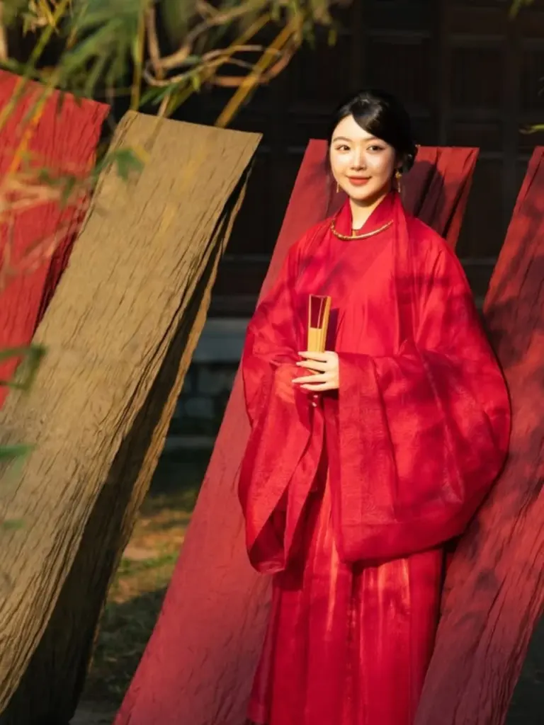 HD Bridal cho thuê áo dài ngũ thân ở Sài Gòn TP.HCM uy tín