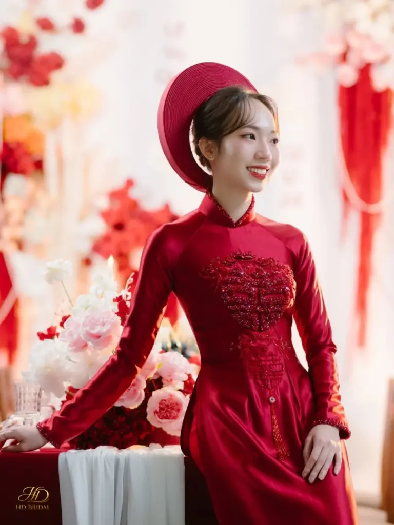 HD Bridal là địa điểm thuê áo dài ở TP.HCM với nhiều mẫu áo dài cưới, áo dài bưng quả và áo dài gia đình