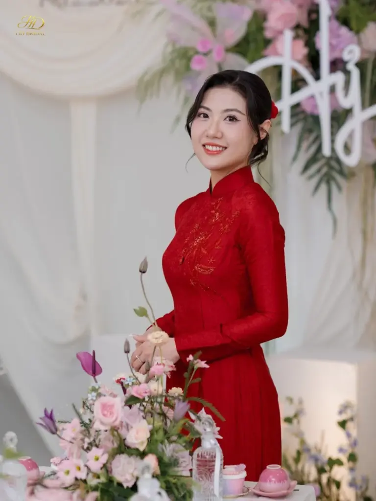 Những Mẫu Áo Dài Được Yêu Thích Hiện Nay