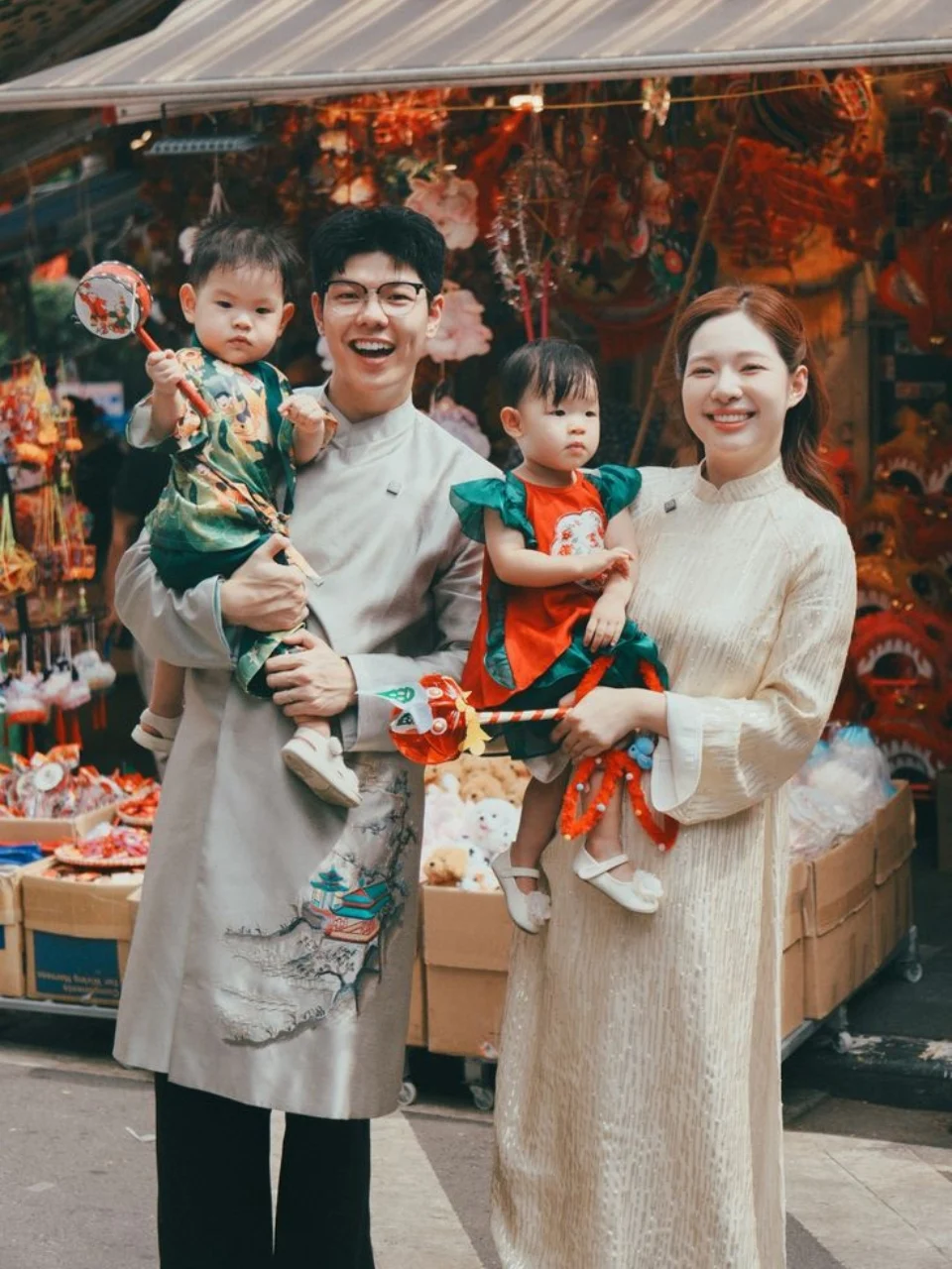 Những Thời Điểm Thuê Áo Dài Trẻ Em Được Nhiều Phụ Huynh Quan Tâm
