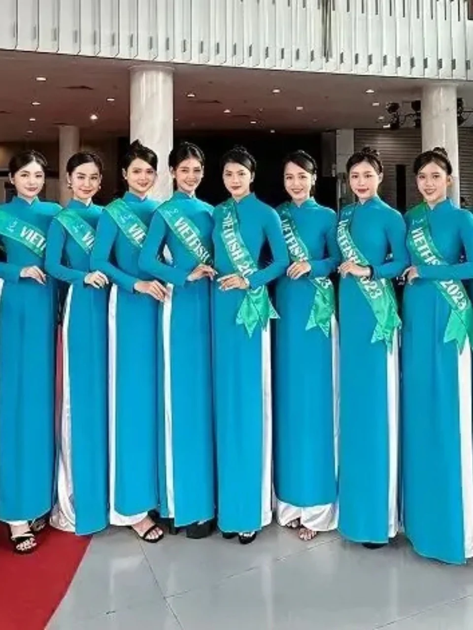 Thuê Áo Dài Đồng Phục Mang Lại Những Lợi Ích Gì?